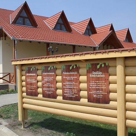 Tuzseri Palinka Tanya Exteriér fotografie